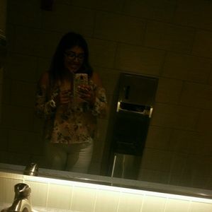 Meet your Posher, Ruthbi